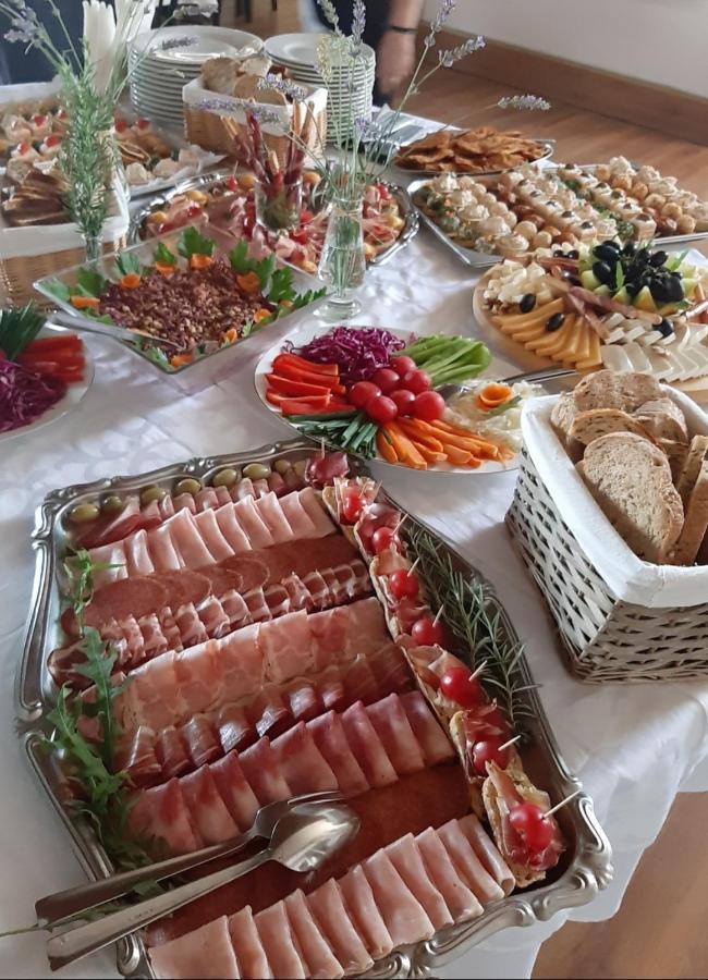 Hotel Dunav Požarevac Buitenkant foto