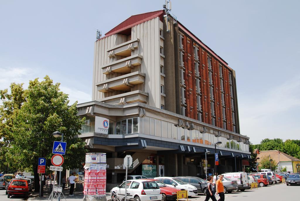 Hotel Dunav Požarevac Buitenkant foto